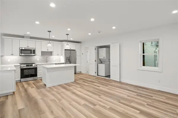71 W Main ST #2A, Oyster Bay, NY 11771