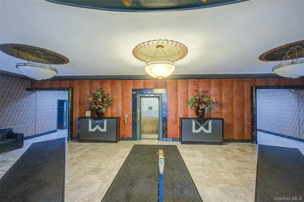 69-10 Yellowstone BLVD #207, Forest Hills, NY 11375