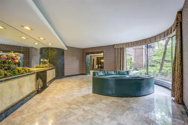 69-10 Yellowstone BLVD #207, Forest Hills, NY 11375