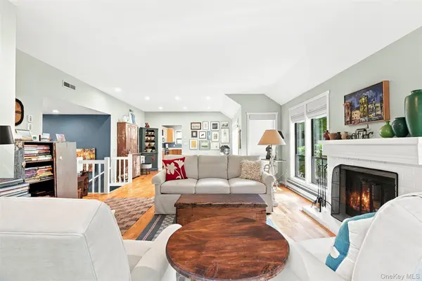 370 Heritage HLS #A, Somers, NY 10589