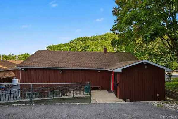 421-423 Rt-52, Carmel, NY 10512