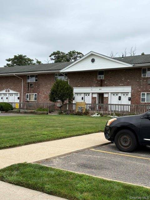 41 Quebec RD, Island Park, NY 11558