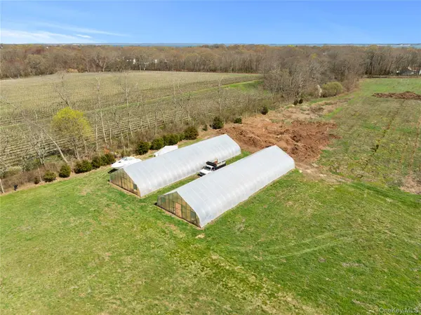 1705 & 1709 Main RD, Jamesport, NY 11947