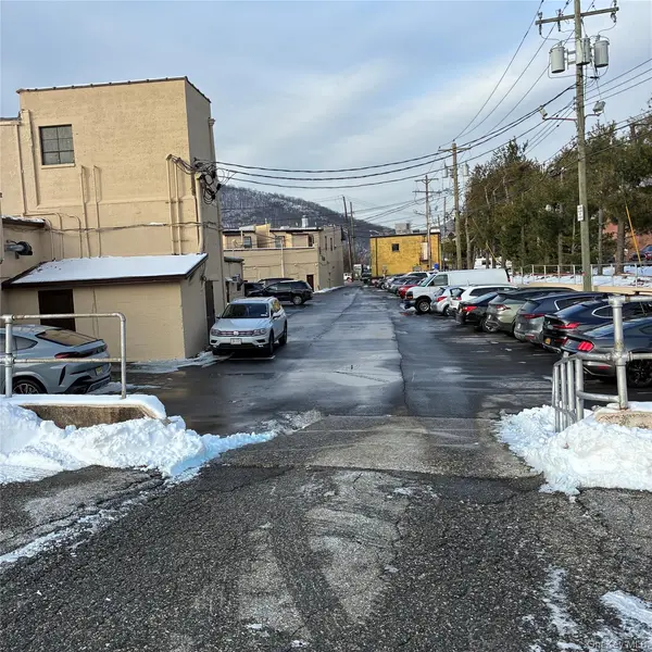 24 Lafayette AVE, Suffern, NY 10901