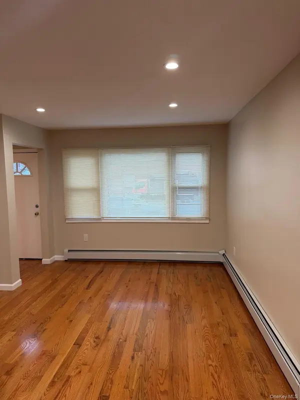 21 W Centennial Ave, Roosevelt, NY 11575