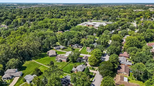 8433 Warrington DR, Indianapolis, IN 46234