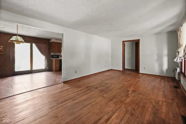 1490 Raymond RD, Martinsville, IN 46151