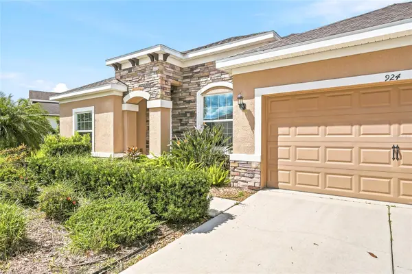 924 BUTTERCUP GLN, Bradenton, FL 34212
