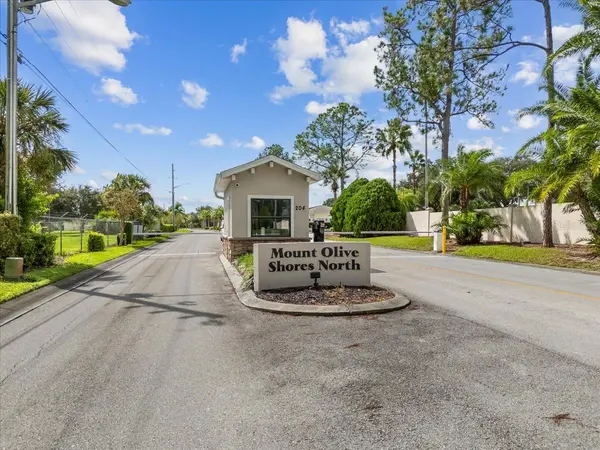 114 LAYNEWADE RD, Polk City, FL 33868