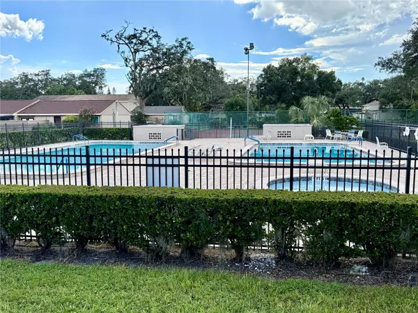 7939 PINE DR #7939, Temple Terrace, FL 33637