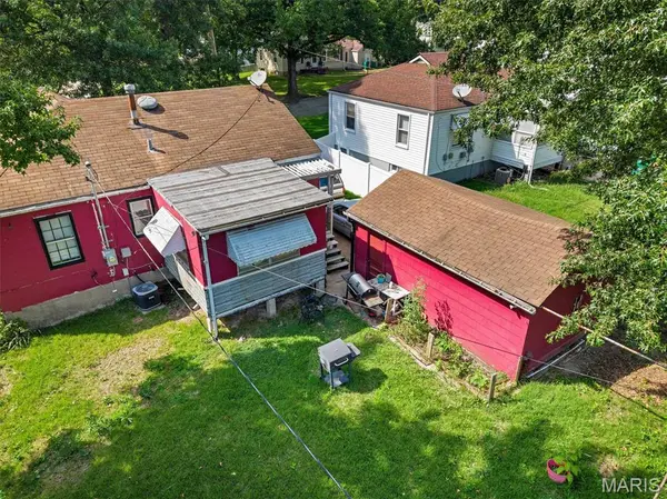 1944 Falcon DR, Hanley Hills, MO 63133