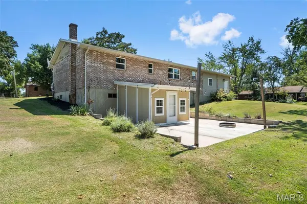 12 Jessie ST, Perryville, MO 63775