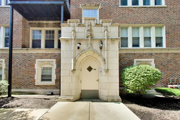 2315 E 70th PL #213, Chicago, IL 60649