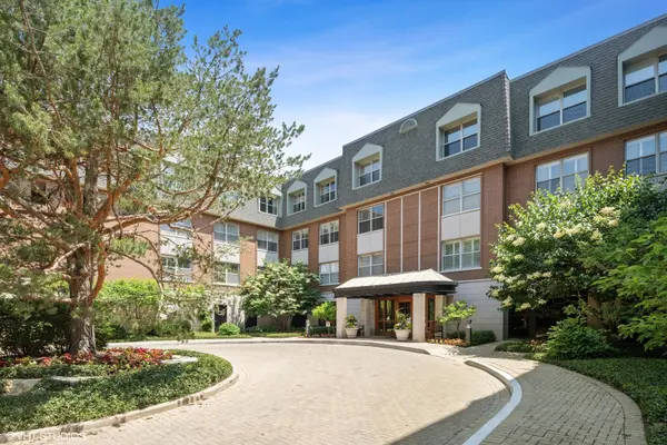 800 Deerfield RD #309, Highland Park, IL 60035