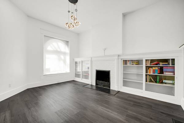 928 E 46th ST, Chicago, IL 60653