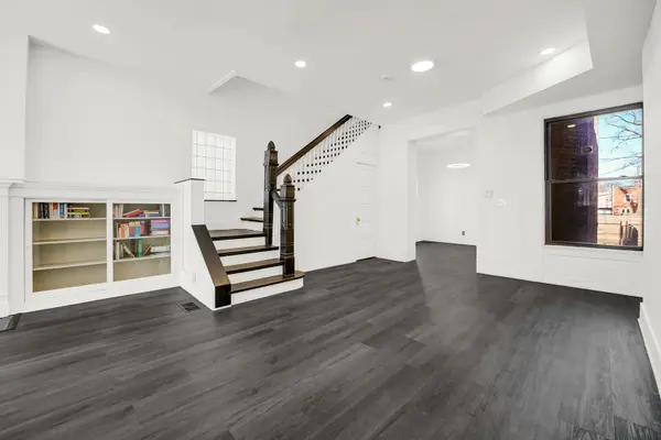 928 E 46th ST, Chicago, IL 60653
