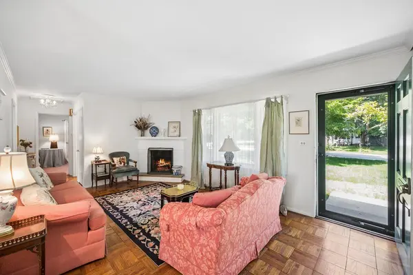 231 Latrobe AVE, Northfield, IL 60093