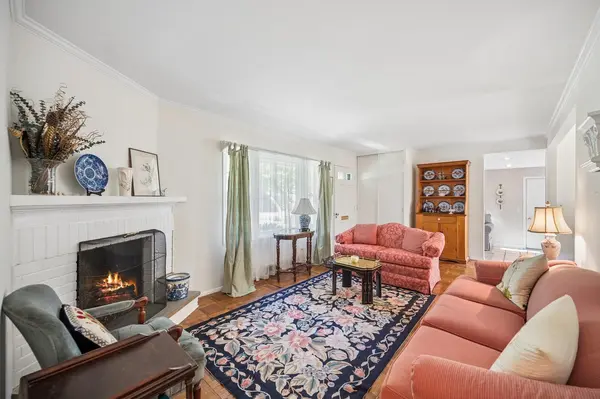 231 Latrobe AVE, Northfield, IL 60093