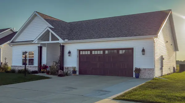 3407 Melissa LN, Urbana, IL 61802