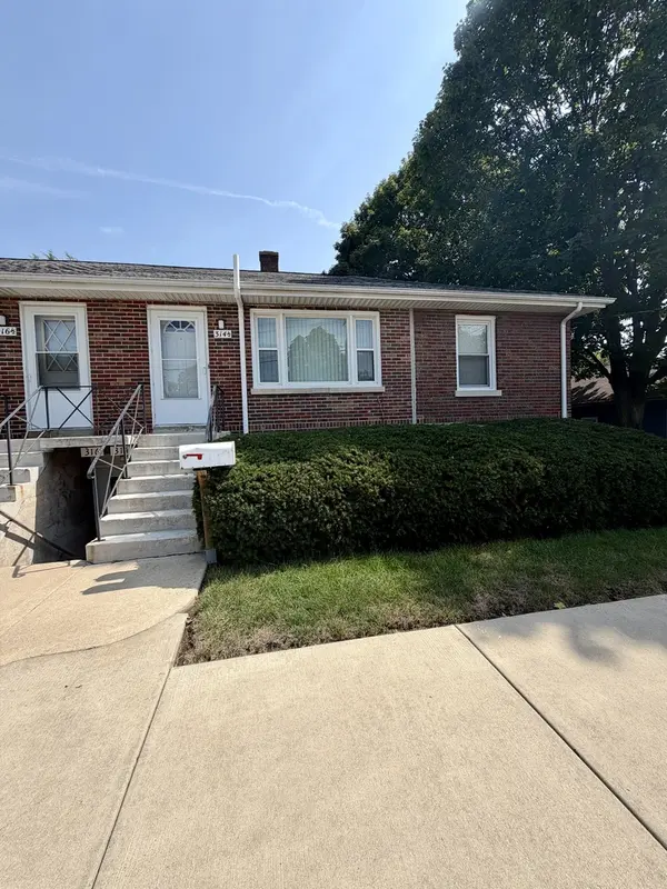 314 N Locust ST #314-LL, Sycamore, IL 60178