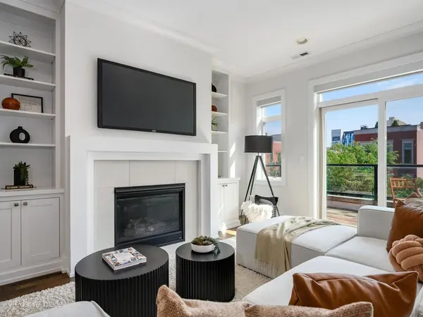 1084 N Hermitage AVE #3, Chicago, IL 60622