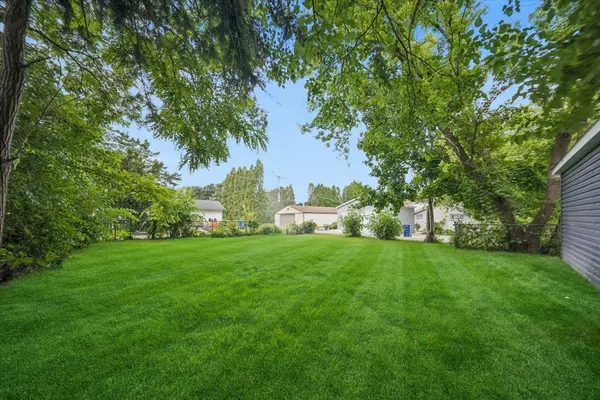 818 Bach ST, Northbrook, IL 60062