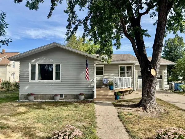 707 4th ST SE, Jamestown, ND 58401
