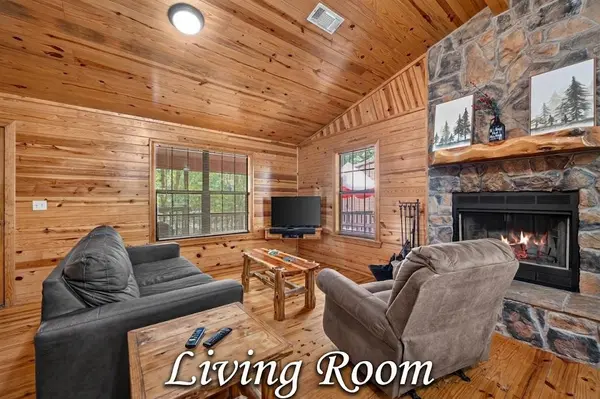 123 Alexis LN, Broken Bow, OK 74728
