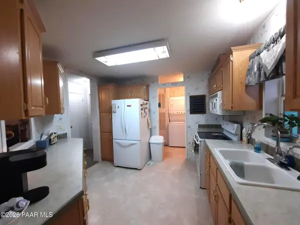 43900 N Anvil Rock RD, Seligman, AZ 86337