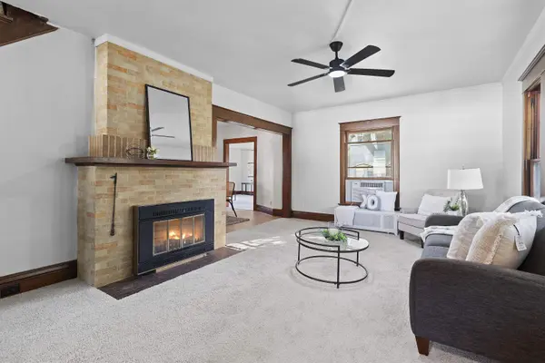 938 KENSINGTON AVE, Plymouth, WI 53073