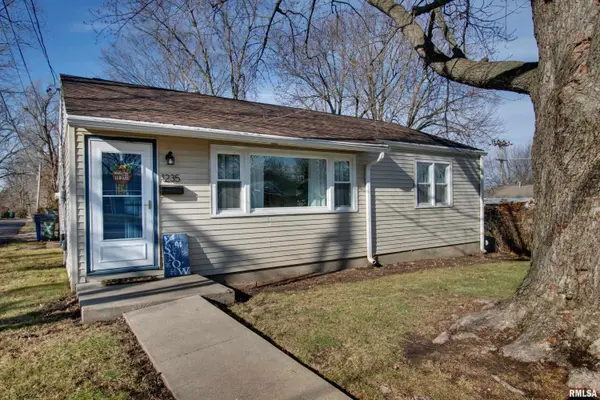 1235 N 22ND ST, Quincy, IL 62301