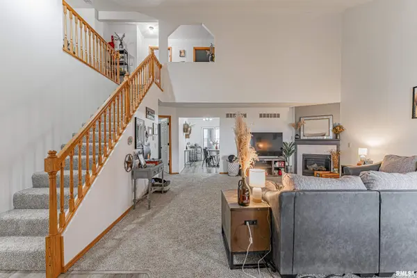 107B E Lake Court, Atlanta, IL 61723