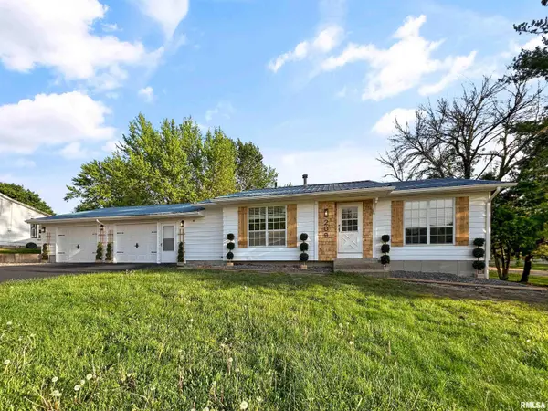 209 W PERKINS ST, Payson, IL 62360