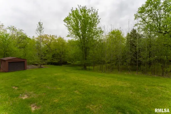 30 Waterfront DR, Creal Springs, IL 62922
