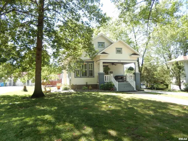 305 W HIGH ST, Anna, IL 62906