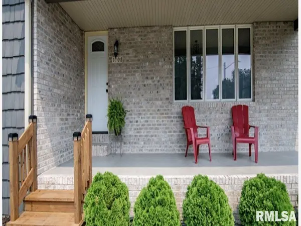 1108 36TH Street Court, Moline, IL 61265