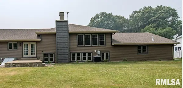 1108 36TH Street Court, Moline, IL 61265