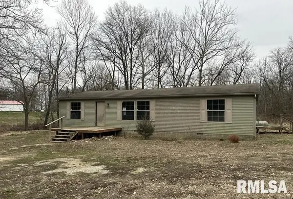 14067 E 250TH AVE, Flat Rock, IL 62427