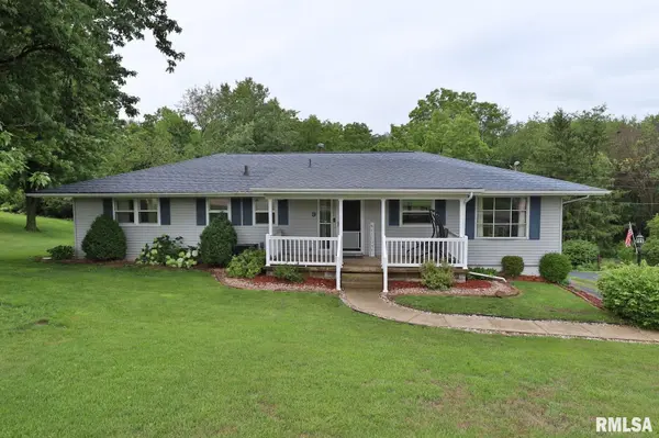9 MARLEE DR, Canton, IL 61520