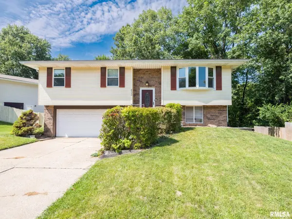 633 SIMON DR, East Peoria, IL 61611