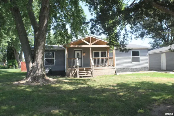 113 W 8TH ST, Dunfermline, IL 61524