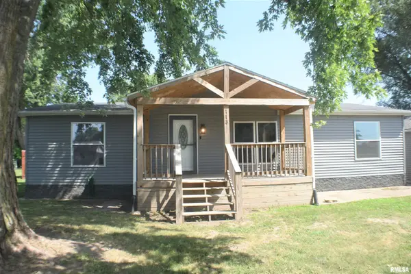 113 W 8TH ST, Dunfermline, IL 61524