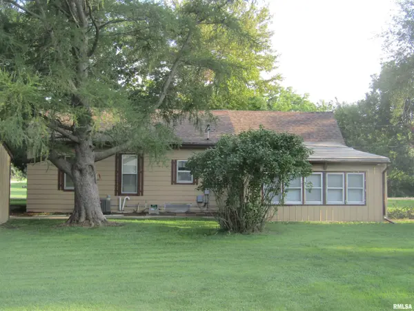 109 W 8TH ST, Dunfermline, IL 61524