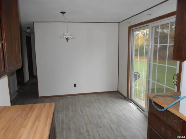 207 W SPRUCE ST, Bardolph, IL 61416