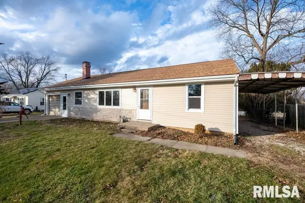 657 DEMPSEY ST, Creve Coeur, IL 61610