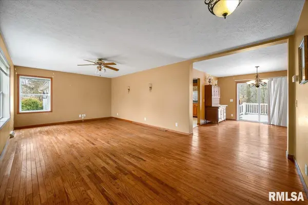 1753 WIEDMAN RD, Cazenovia, IL 61545