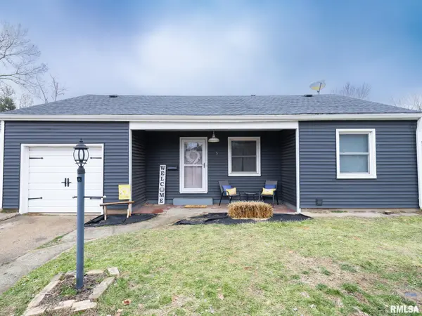 5 REULING CT, Pekin, IL 61554