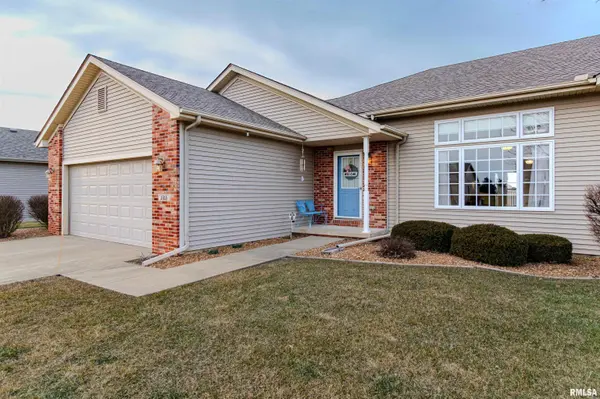 1315 CALVIN DR, Washington, IL 61571