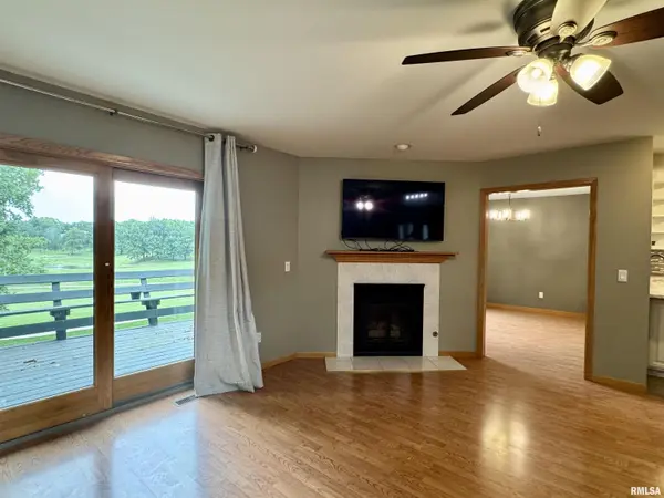 1108 BAYBERRY LN, Macomb, IL 61455