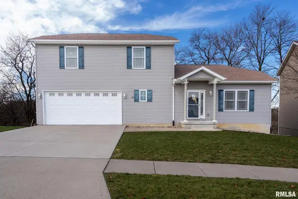 16 OAKLEY DR, Le Claire, IA 52753